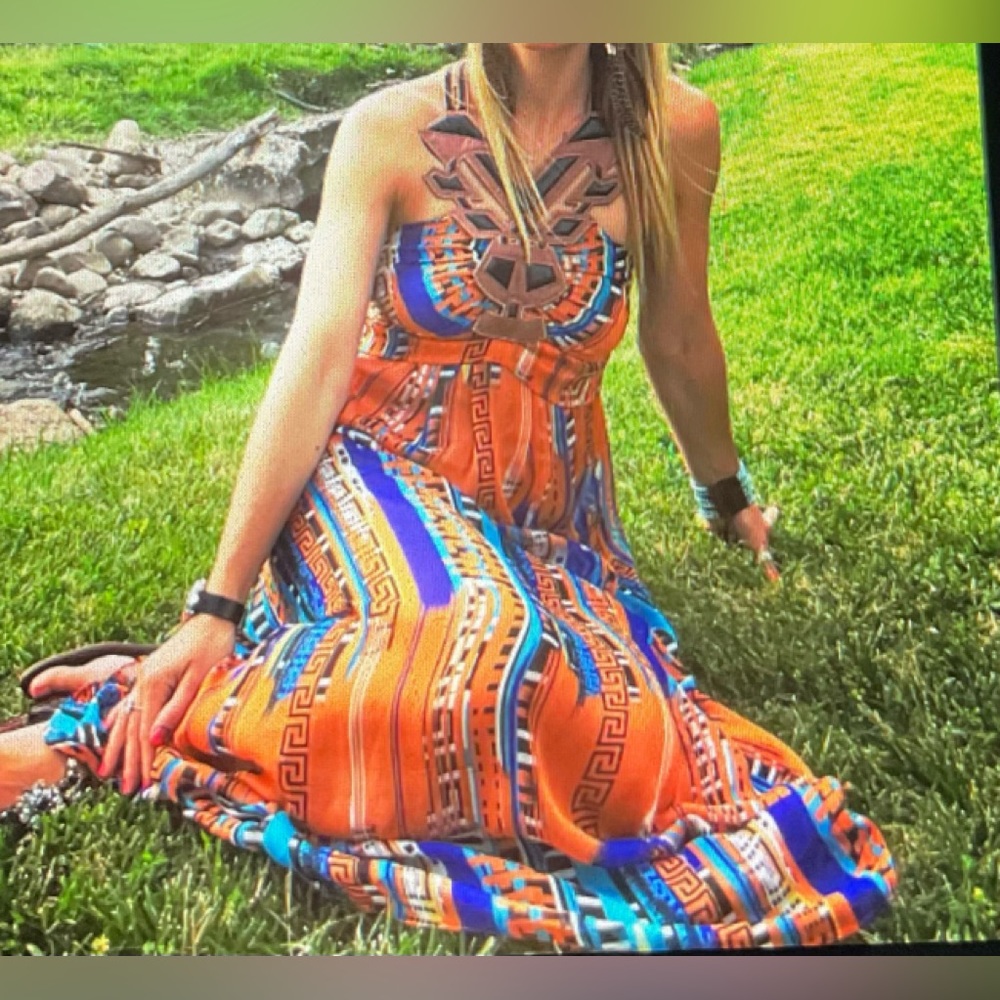 🌺Maxi Lined Opened Back Adorned Dress, Size M - Picture 2 of 14